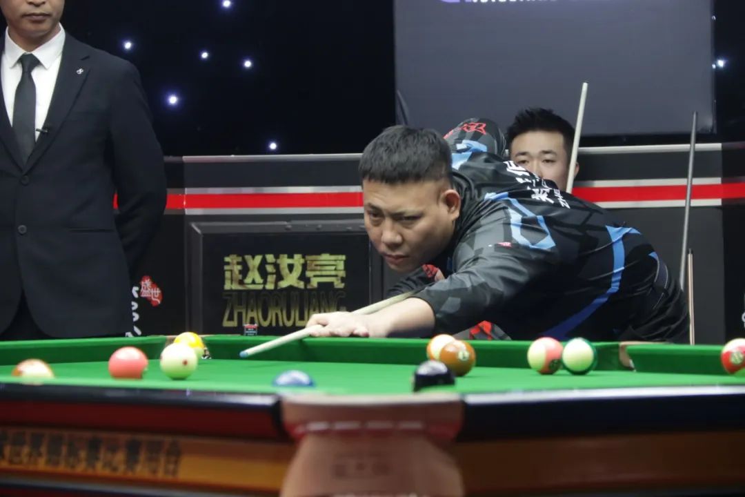 于俱乐部引 于俱乐部引